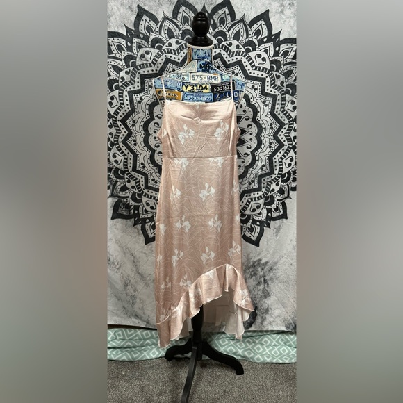 ❌❌ SOLD 〽️ ❌❌Lexbreezy Hawaii 🌺 Ho’onani Dress NWT - Picture 7 of 16